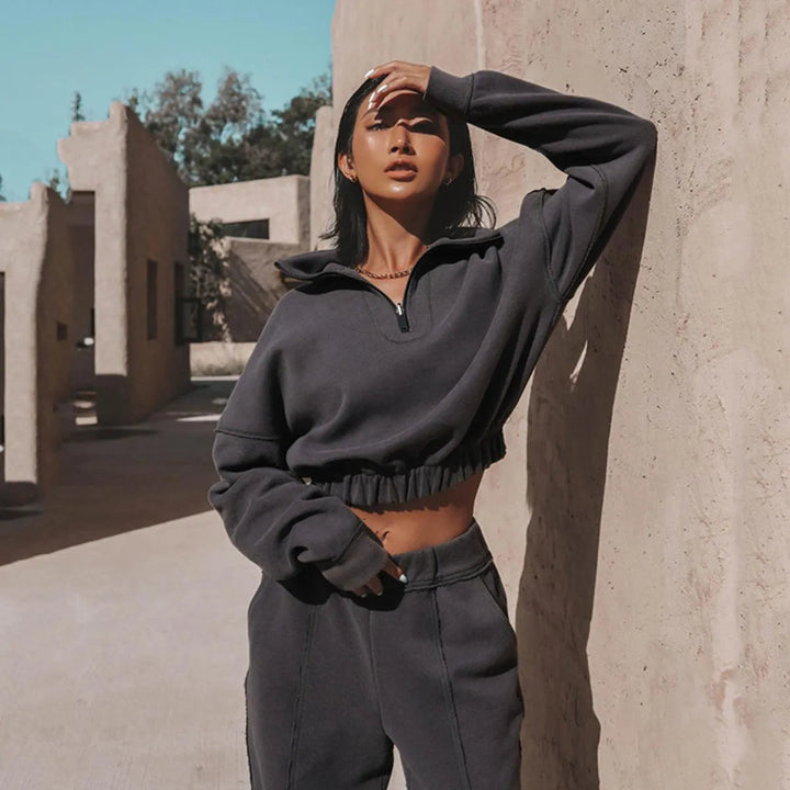 Levoire | Crop Top et pantalons droits larges Gris