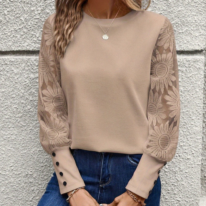 Levoire | T-Shirt Élégant À Motifs En Dentelle Avec Col Rond