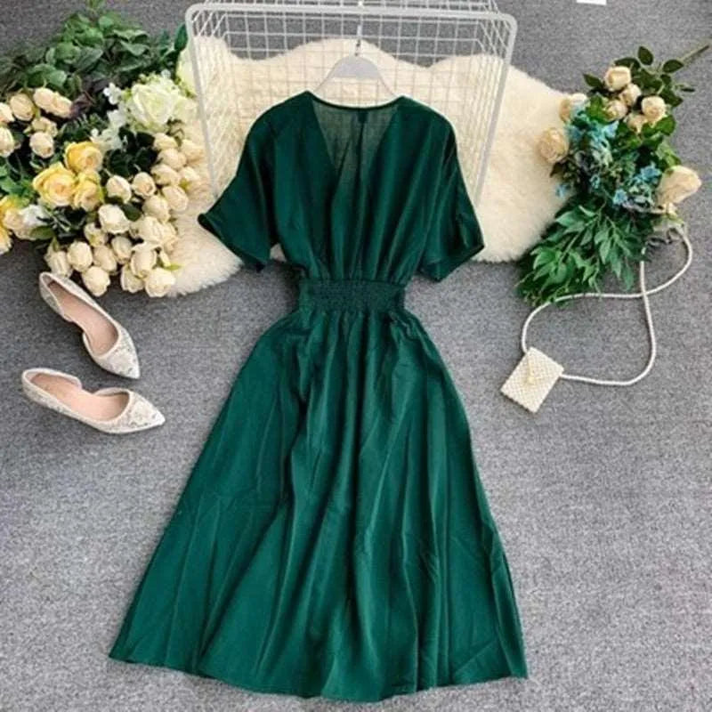 Levoire | Robe unie à encolure en V Vert Une taille