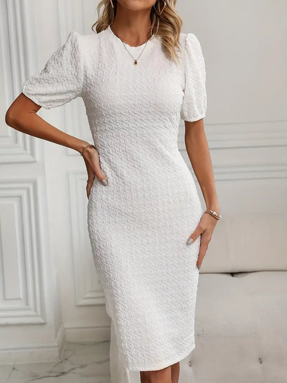 Levoire | Élégante, Robe Courte À Manches Courtes, Ajustée