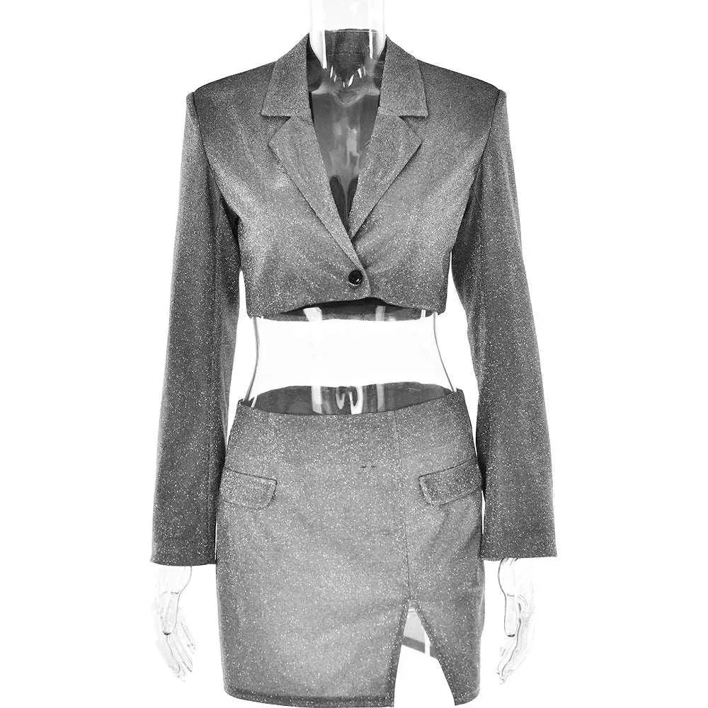 Levoire | Robe à deux pièces avec jupe supérieure ajustée et brillante, manches longues, décolleté en V et coupe sexy Argent