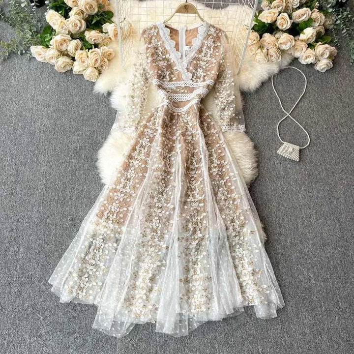 Levoire | Robe pour femmes avec des fleurs