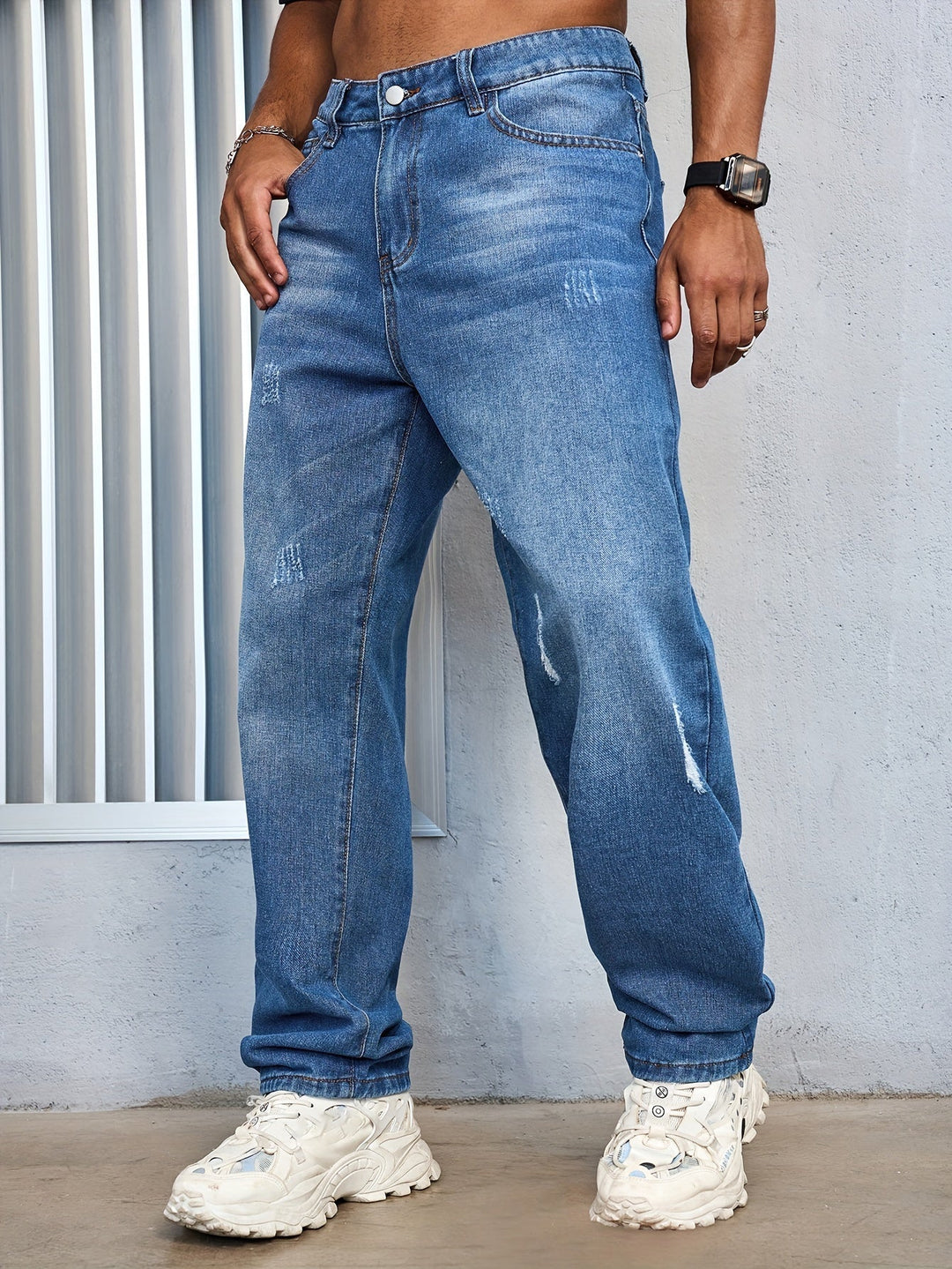 Levoire | Rennot Jeans Avec Une Coupe Décontractée Et Un Style Usé