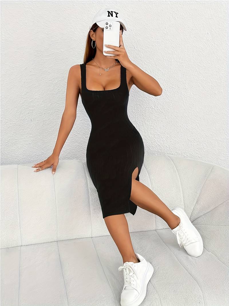 Levoire | Robe Tank Décontractée Et Ajustée Avec Décolleté Carré