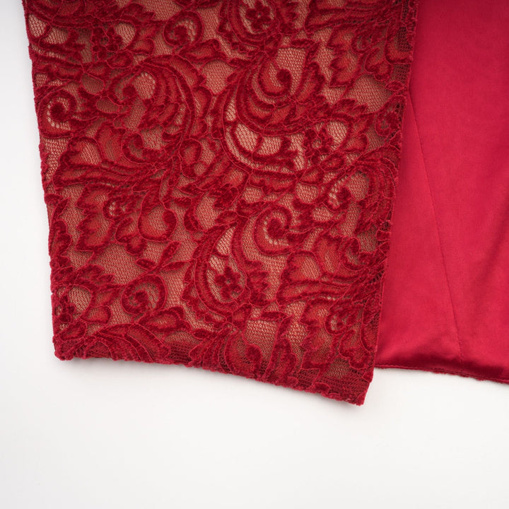 Levoire | Robe Midi Rouge Garnie (Avec Gants)