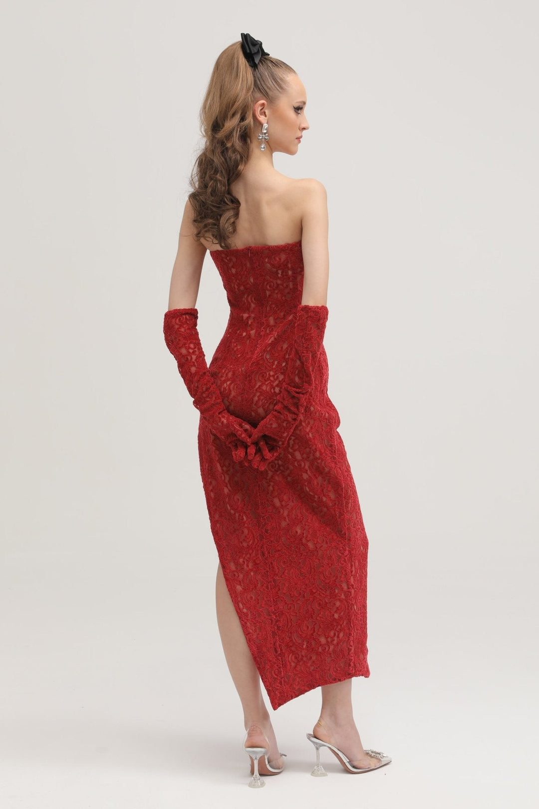 Levoire | Robe Midi Rouge Garnie (Avec Gants)