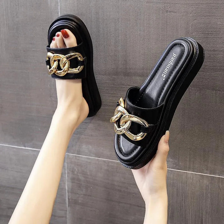 Levoire | Sandales pour femmes avec semelles et chaîne en or Noir