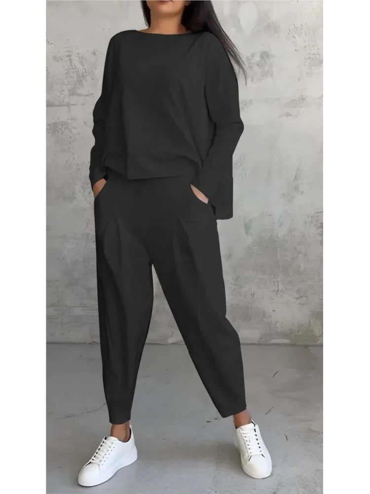 Levoire | Ensemble Éléga Nt Deux Pièces Avec Haut À Manches Longues Et Pantalon Noir