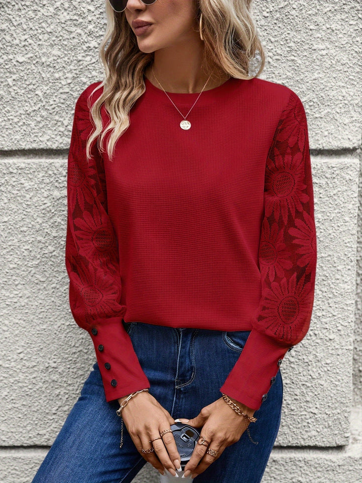 Levoire | T-Shirt Élégant À Motifs En Dentelle Avec Col Rond Rot