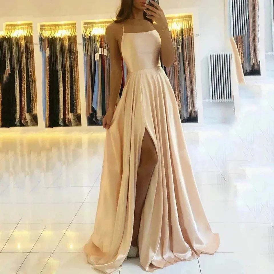 Levoire | Robe de soirée élégante en satin brillant Champagne