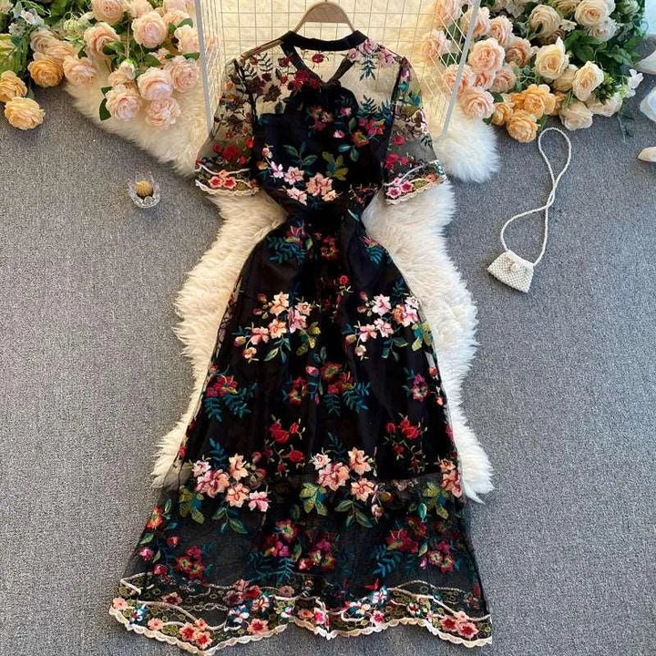 Levoire | Robe à manches courtes avec cordons