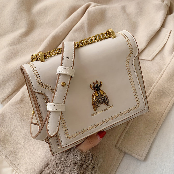 Levoire | Sac À Main Élégant En Cuir Vegan Avec Pendentif Abeille Helle Crème