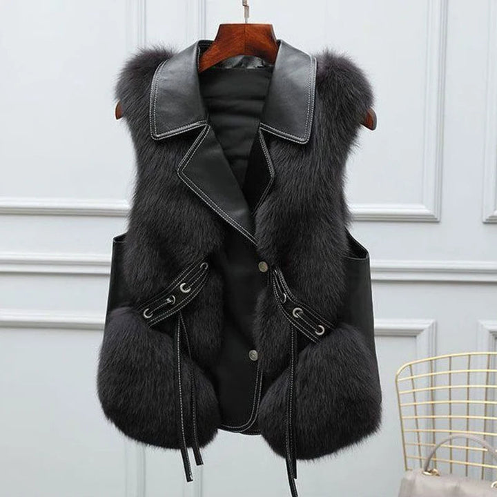 Levoire | Gilet En Fausse Fourrure Avec Un Design Luxueux noir de minuit