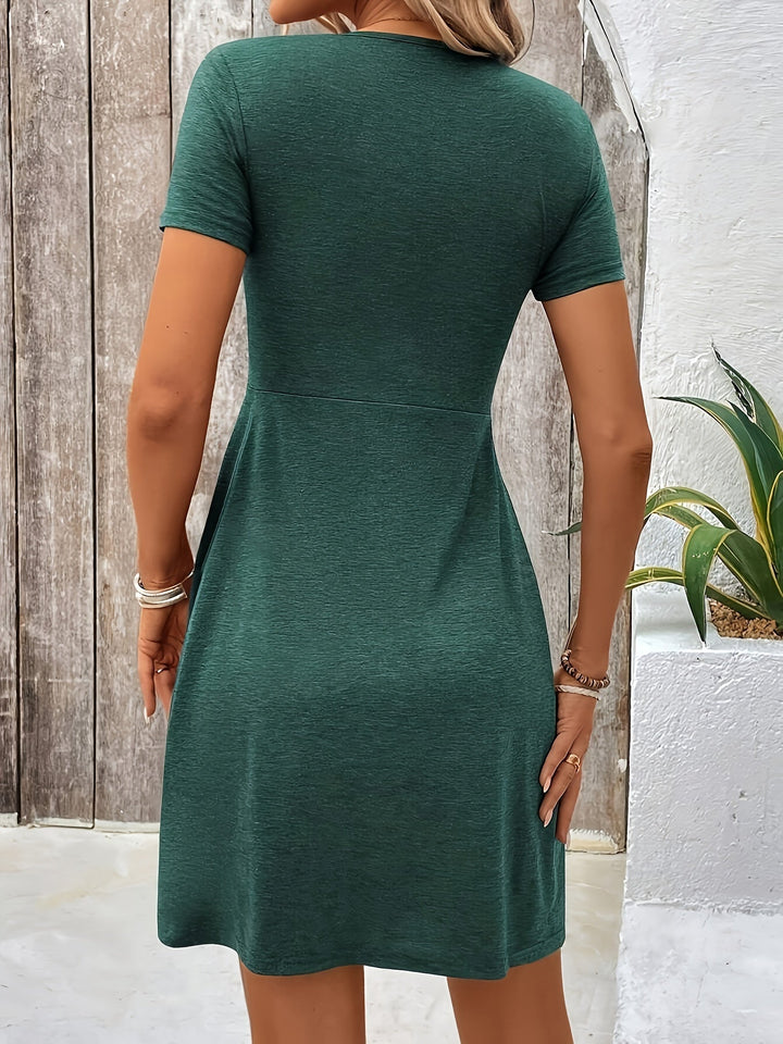 Levoire | Robe En A Avec Un Devant Torsadé Et Un Col En V Pour Femmes