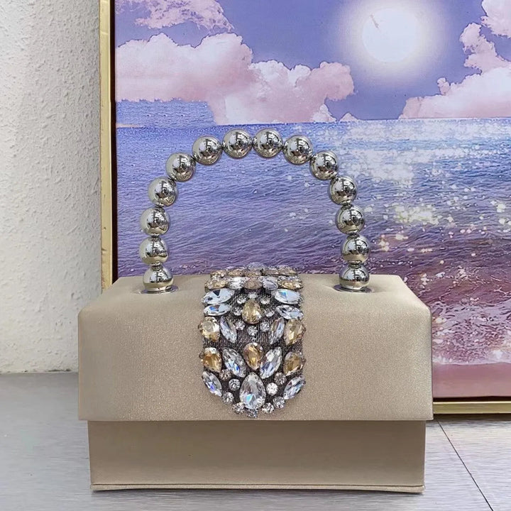 Levoire | Petit sac carré avec des strass français brillants en tête de diamant Champagne