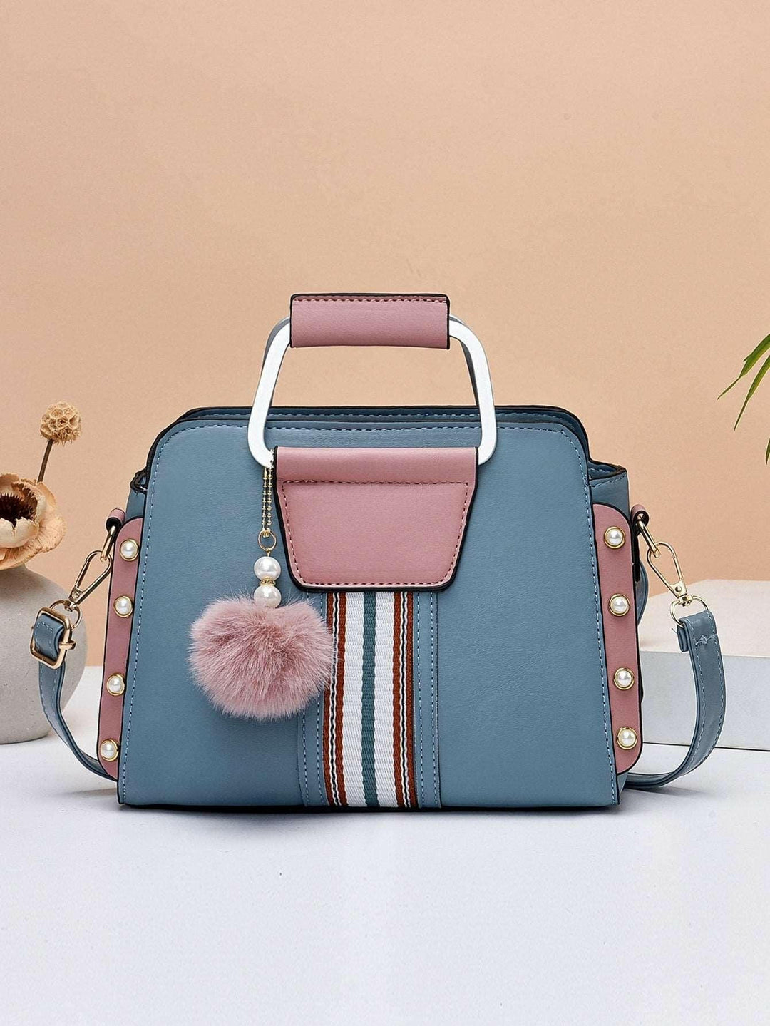 Levoire | Sac Chic Carré En Vert Clair Polyester Avec Pompon Ludique Bleu avec Rose