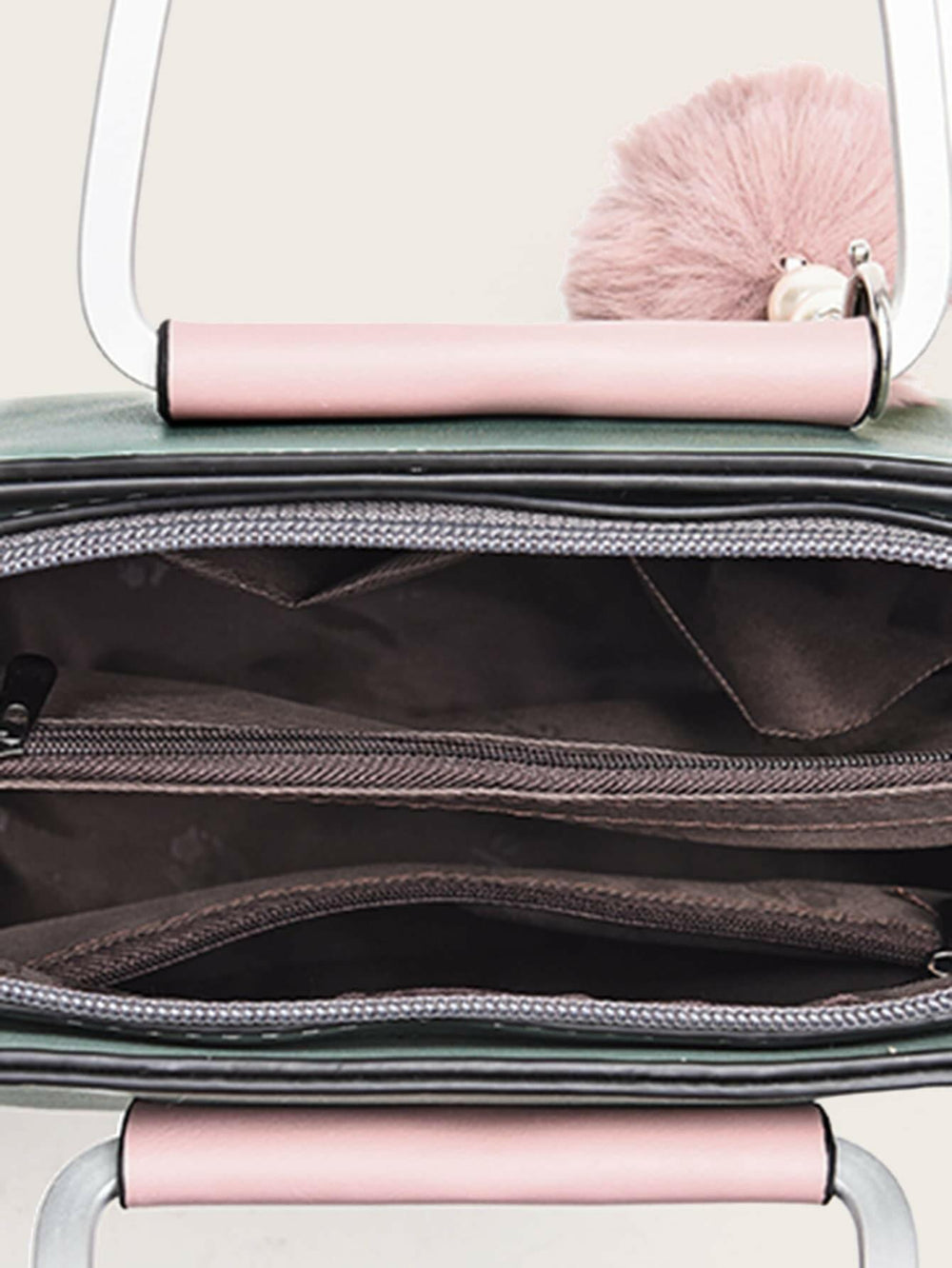 Levoire | Sac Chic Carré En Vert Clair Polyester Avec Pompon Ludique