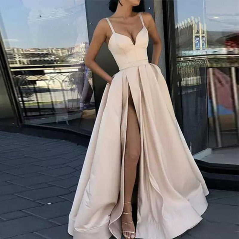 Levoire | robe longue satin sans bretelles fente latérale élégante unie APRIKOSI