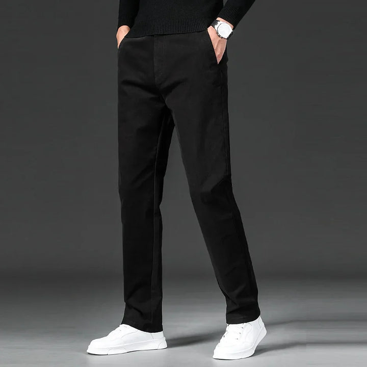 Levoire | Coupe Droite Coton Stretch Chino Noir