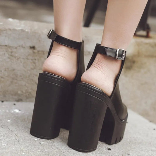 Levoire | Bottes courtes avec un talon épais