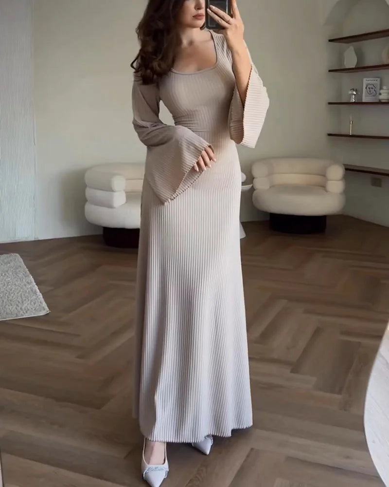 Levoire | Belle et élégante robe Beige