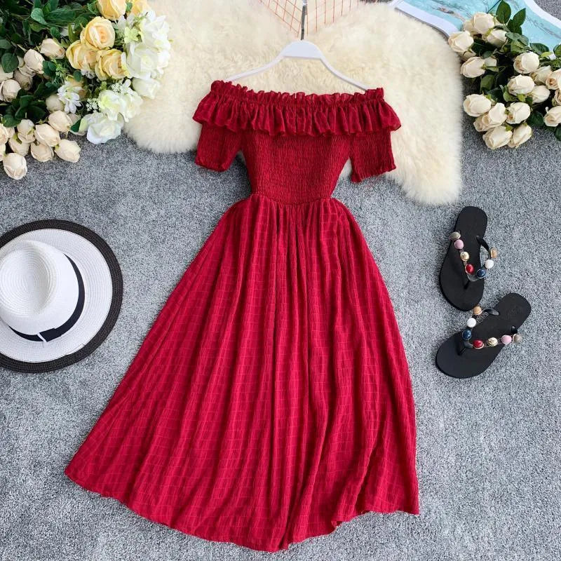 Levoire | Robe avec une taille plissée et des manches courtes sur les épaules nues Rot Une taille