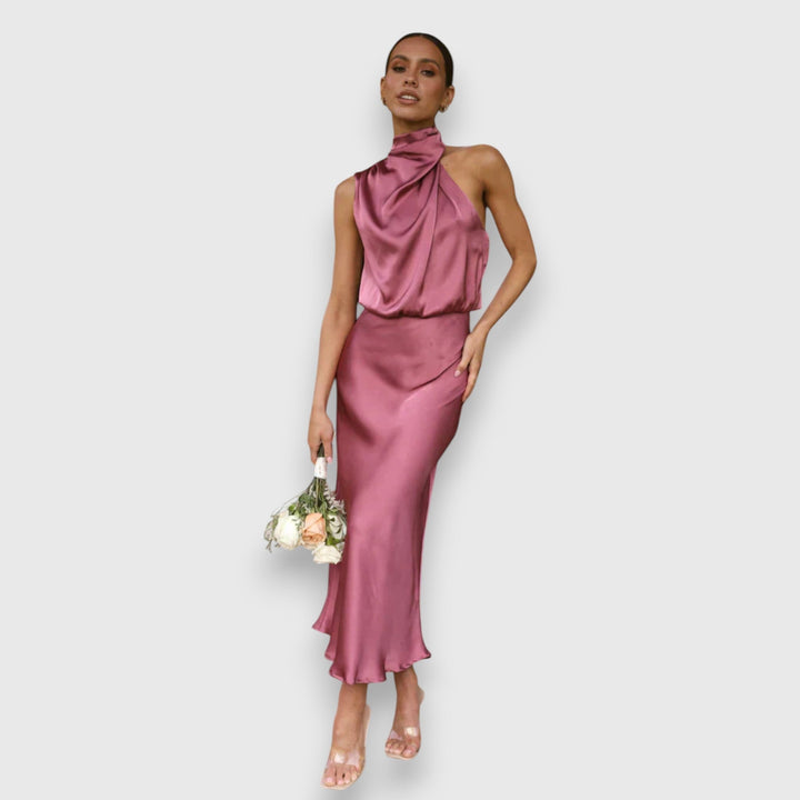 Levoire | Robe Féminine Avec Jupe Évasée Rosa