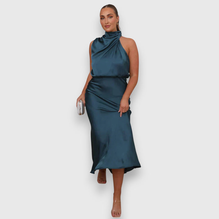 Levoire | Robe Féminine Avec Jupe Évasée Bleu