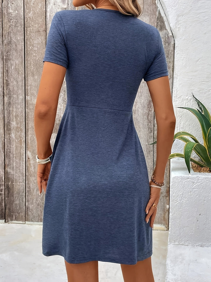 Levoire | Robe En A Avec Un Devant Torsadé Et Un Col En V Pour Femmes