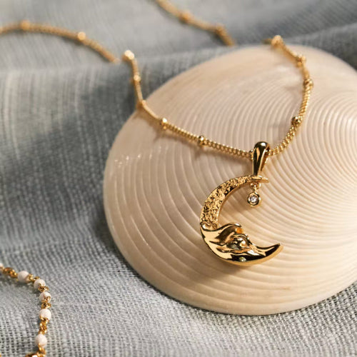 Levoire | Collier Pendentif Lune En Or 18 Carats