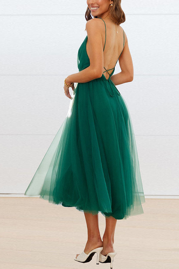 Levoire | Robe midi en tulle à col en V Feeling Romantic