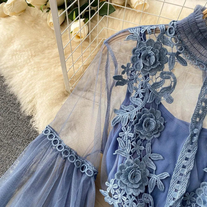 Levoire | Robe femme avec un design en mesh tempétueux avec des fleurs