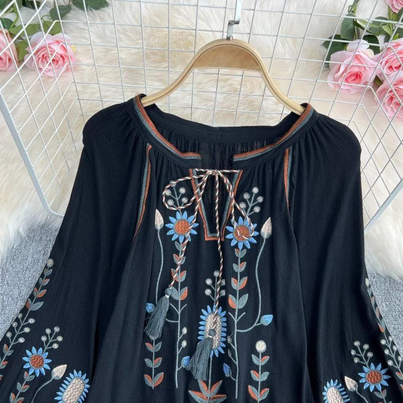 Levoire | Chemise à col rond pour femmes avec broderie