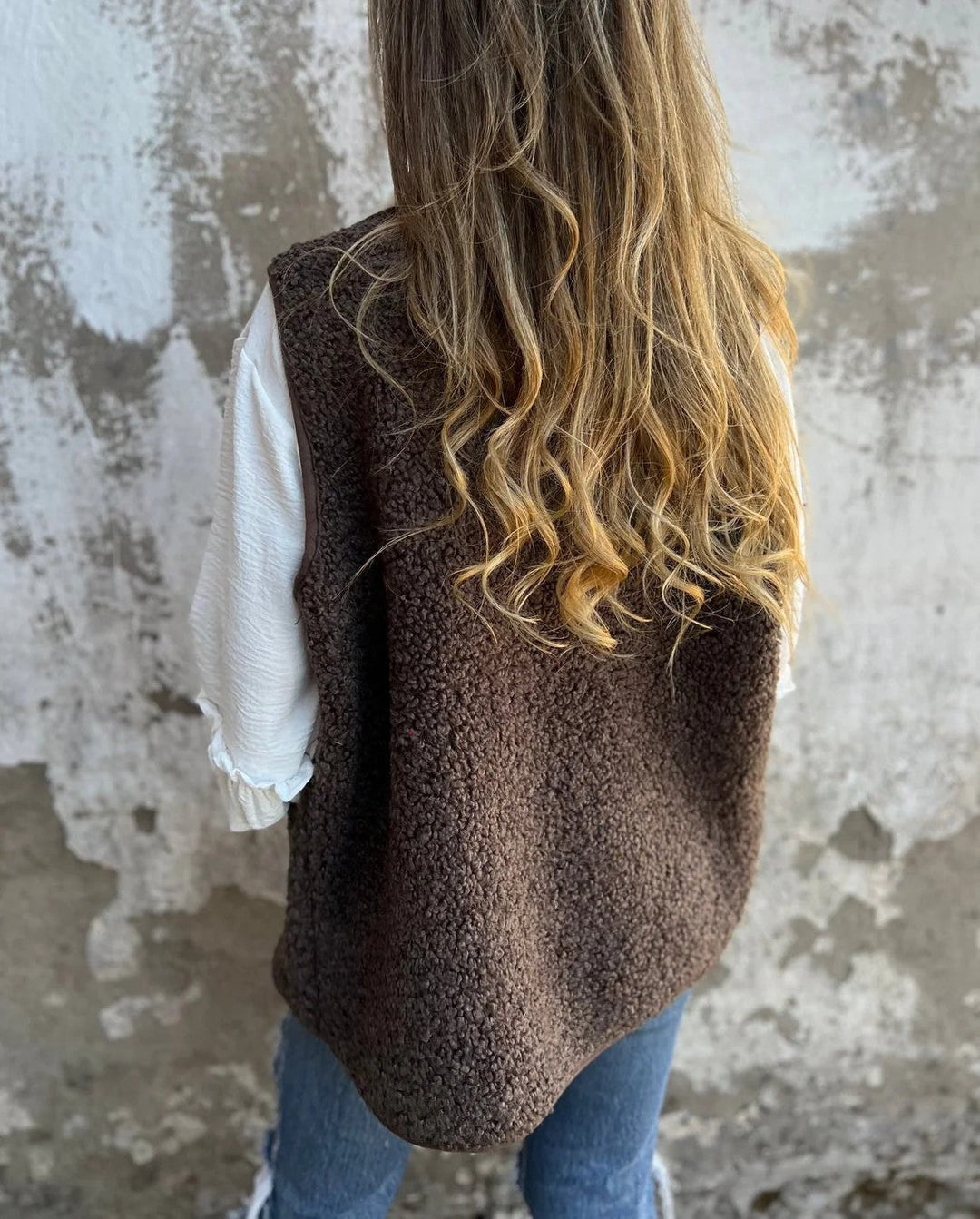 Levoire | Gilet Court Et Chaud Pour Femme Avec Boutons