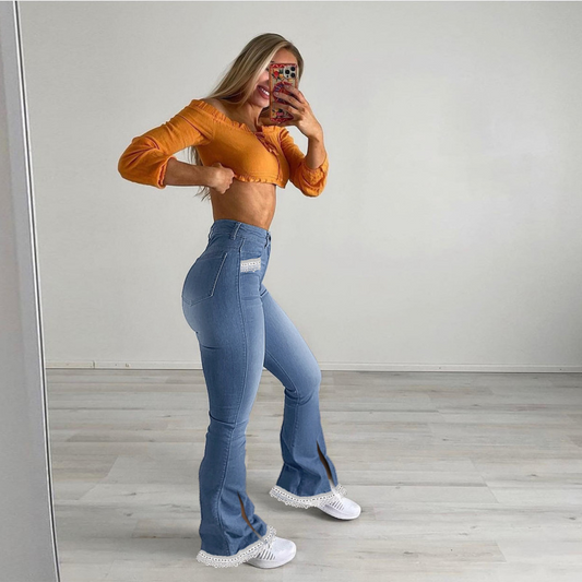 Levoire | modèle ajusté avec ouverture vers le bas, avec poche et œillet en dentelle