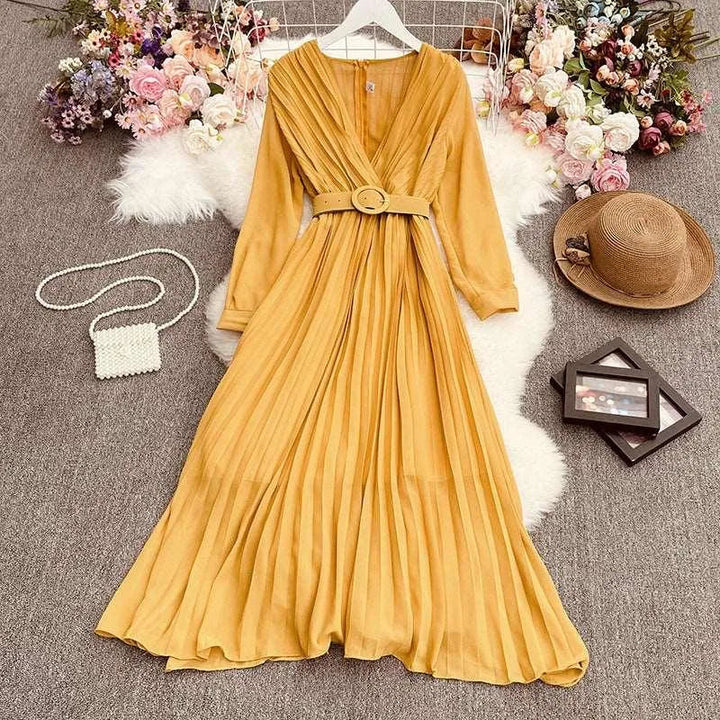 Levoire | Robe plissée large avec décolleté en V Jaune Une taille
