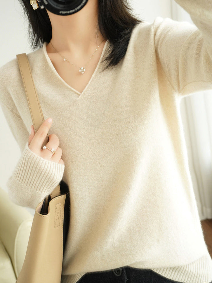 Levoire | Pull À Col En V Avec Sensation Cachemire Beige