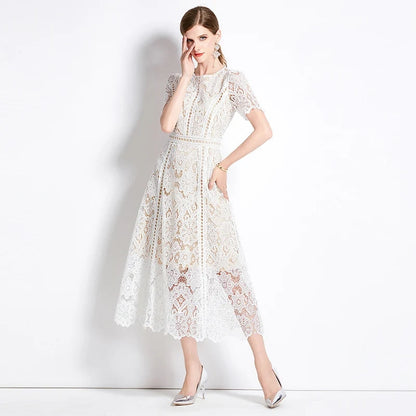 Levoire | Vêtement Élégant À Col Blanc