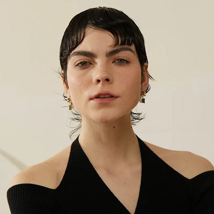 Levoire | Boucles D'Oreilles Géométriques En Émeraude Avec Détail De Perles