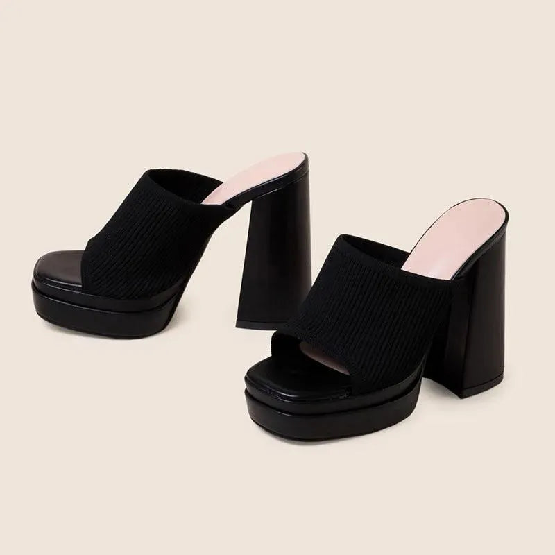 Levoire | Bottes à talons épais et plateformes – élégance et confort ! Noir