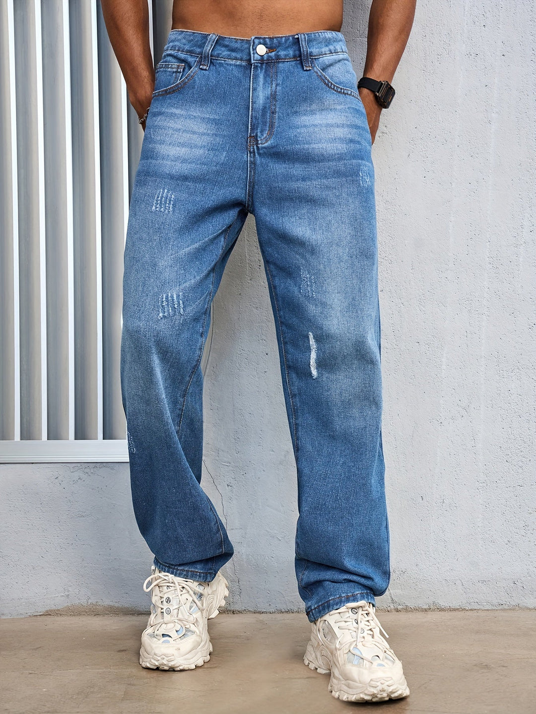 Levoire | Rennot Jeans Avec Une Coupe Décontractée Et Un Style Usé