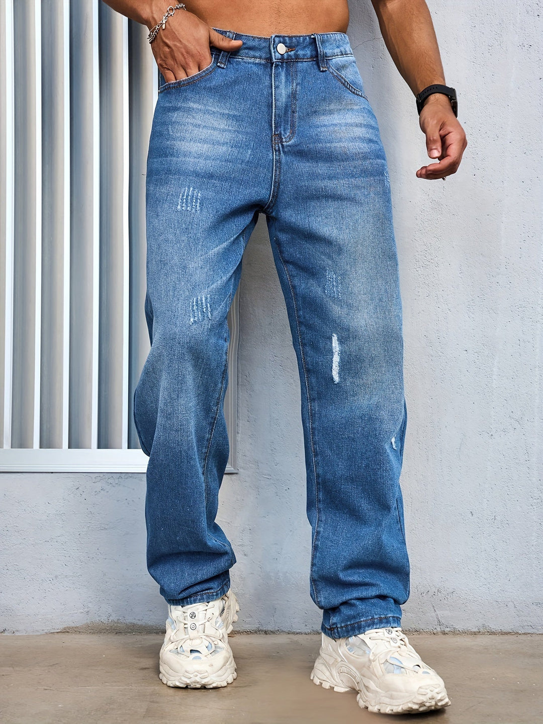 Levoire | Rennot Jeans Avec Une Coupe Décontractée Et Un Style Usé