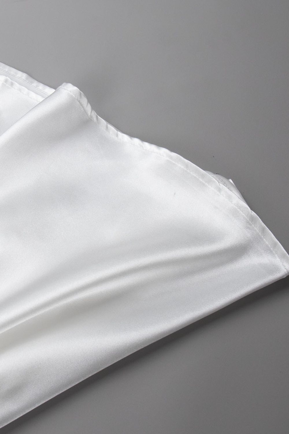 Levoire | Taille Élastique Dos Satin Minx Jupe Élégante & Confortable