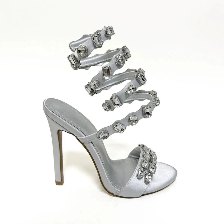 Levoire | Sandales avec un talon de 11 cm, bout rond, petite surface en satin Blanc