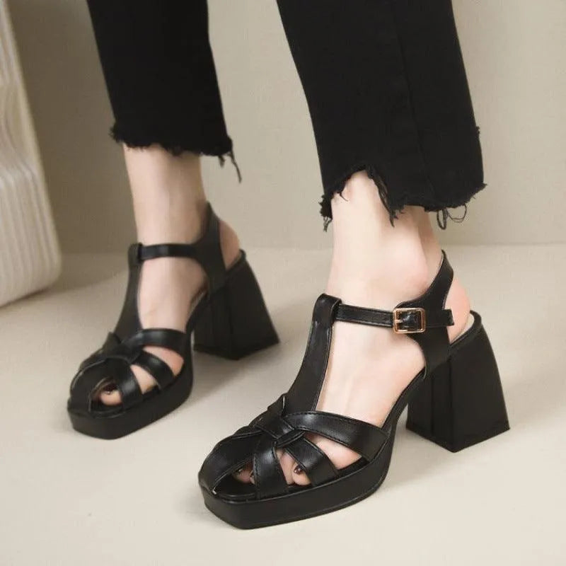 Levoire | Sandales romaines à talons hauts avec bout ouvert Noir
