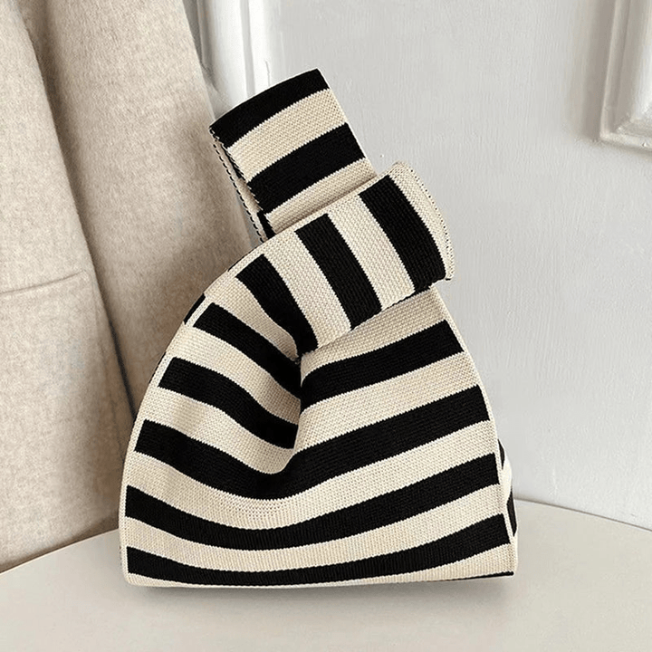 Levoire | Sac à tricot compact pour un usage quotidien Largeur rayures noir blanc