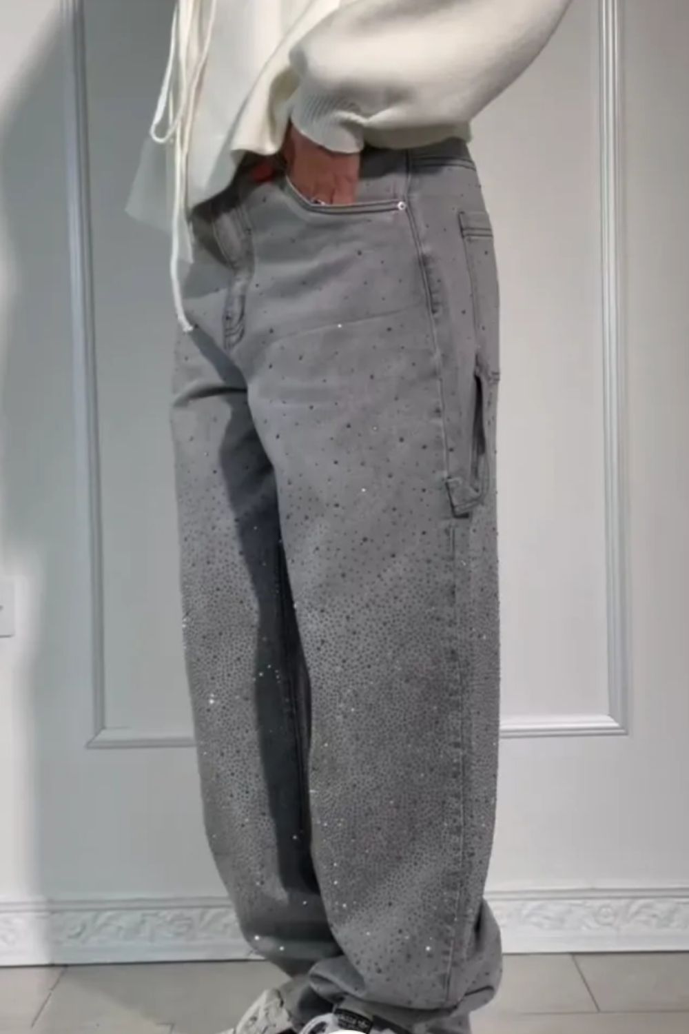 Levoire | Jean Pour Femmes Lavé Avec Des Détails En Strass Dans Une Coupe Large
