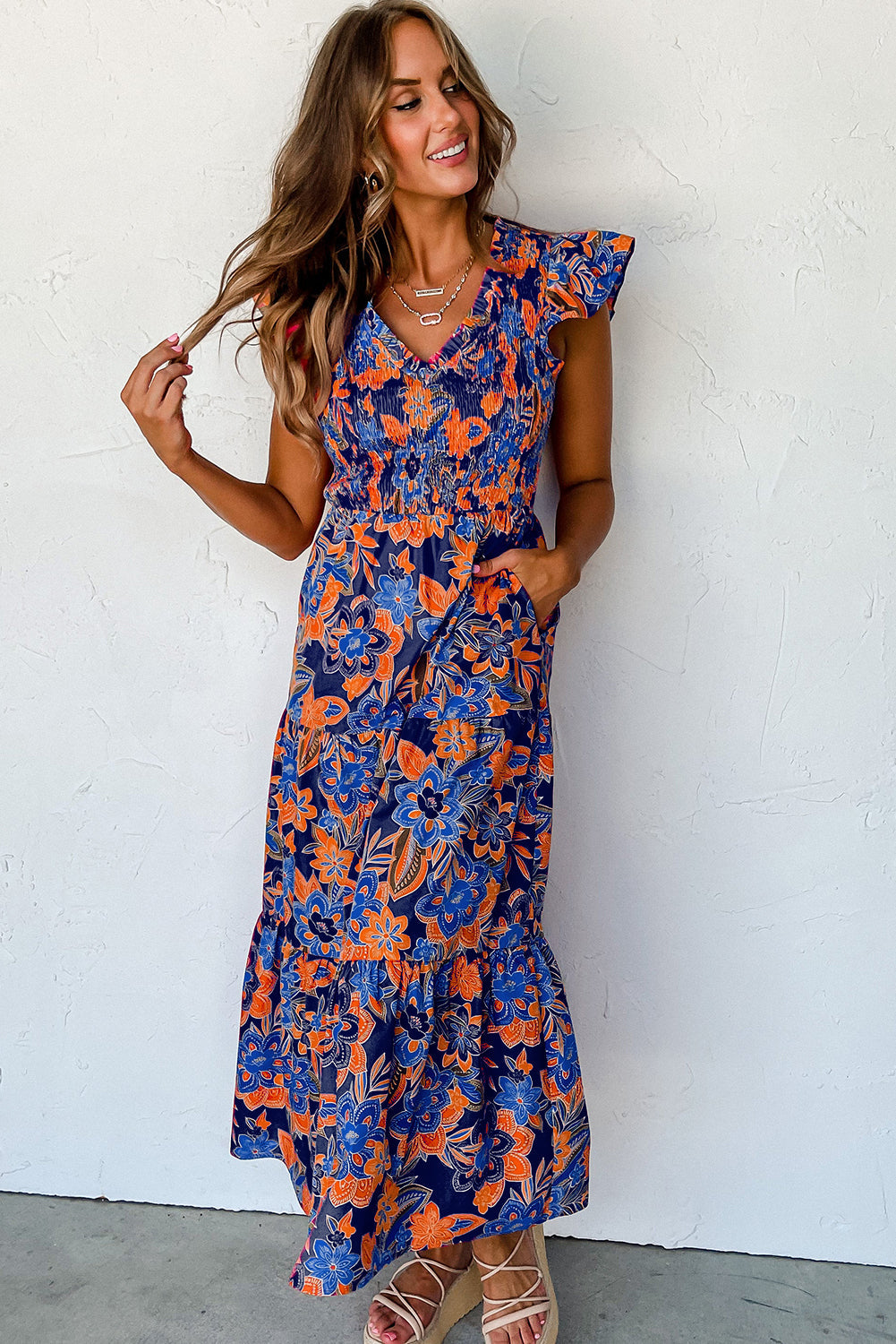 Levoire | Robe À Fleurs Avec Décolleté En V Et Volants Bleu- Orange