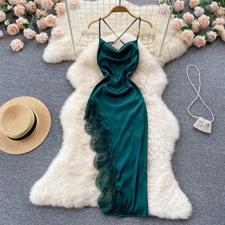 Levoire | Robe irrégulière en satin et dentelle Vert