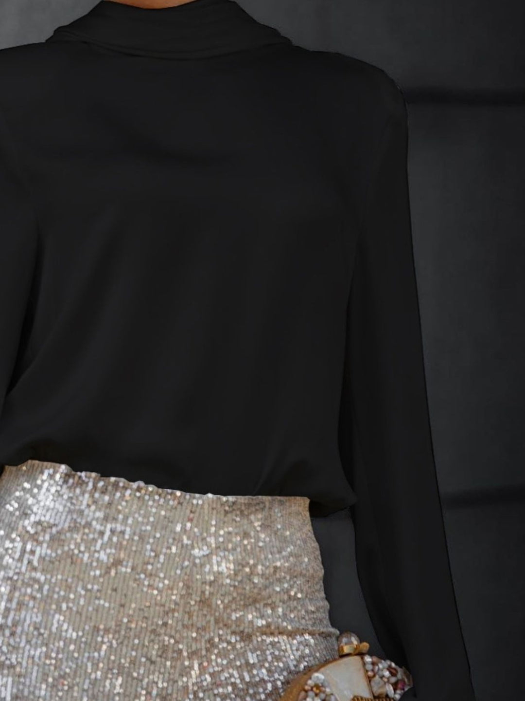Levoire | Blouse À Col Cowl Sans Dos À Manches Longues
